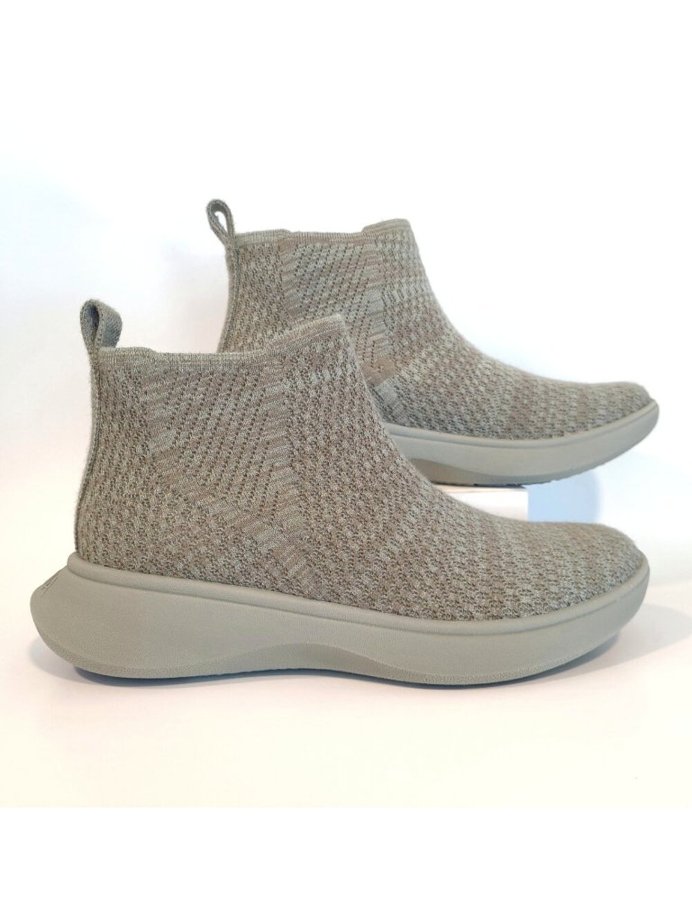 VIVAIA Urban Chelsea Boots Size 5 Green Khaki Water-Repellent Wool Ankle Mesh